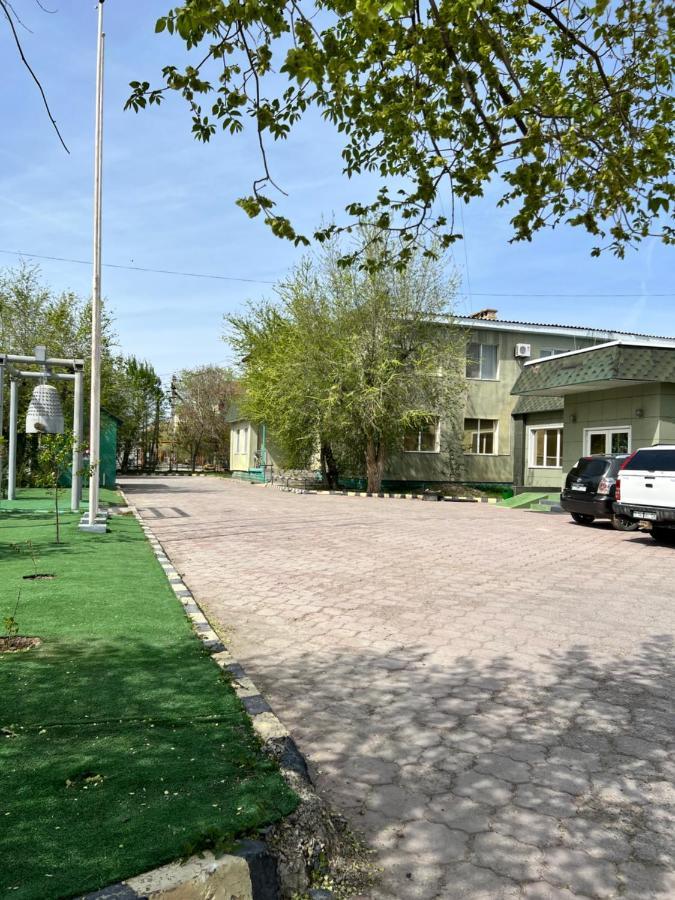 Green Hotel Atyraū Exterior foto